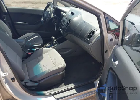 2018 Kia Forte Lx z USA, uszkodzony, nr VIN 3KPFK4A71JE198619